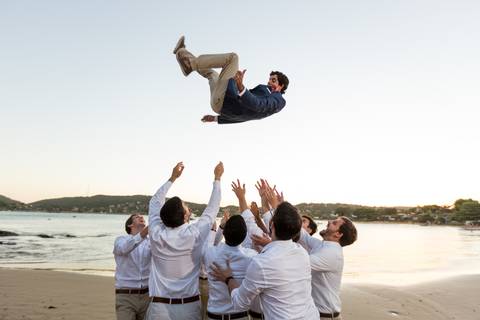 E joga no noivo
Insólito Búzios'