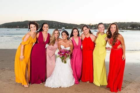 Muita cor nos vestidos
Insólito Búzios'