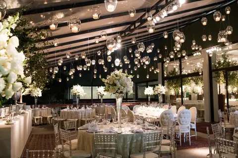 Marina Fava
Decoração Daniel Cruz com muitas velinhas'