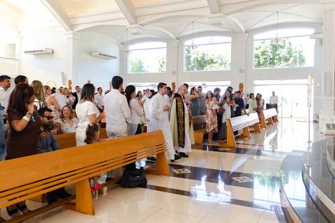 entrada do padre na paróquia santa ângela em ribeirão preto'