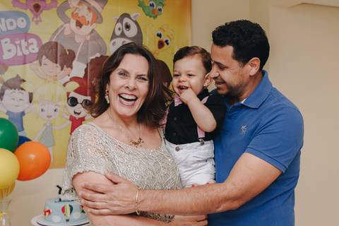 avó e neto sorrindo no aniversário de 1 ano mundo bita ribeirão preto'