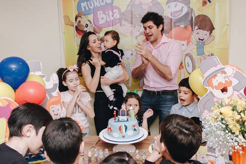 cantando parabéns no aniversário de 1 ano mundo bita ribeirão preto'