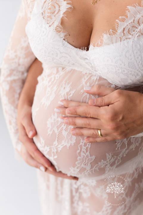gestante vestido de renda branco'