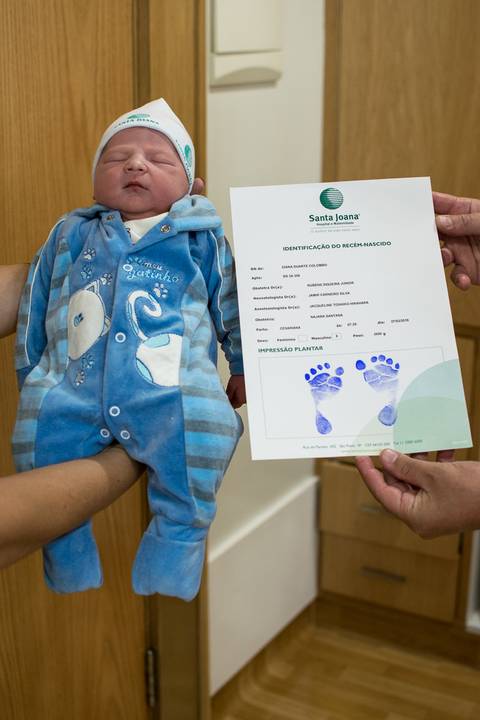 Fotografia de parto -  Chegou o grande dia. Ahhh...e não podia faltar meu pézinho, né?  Carimbo do pé do bebê! Carimbo do pezinho para que serve? Tem recordação mais fofa do que esta??'