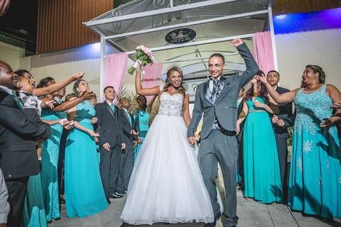 casamento, dia da noiva, maquiagem para noiva, penteado para noiva, espaço celebrar, celabrar festas, decoração de casamento, suculenta no casamento'