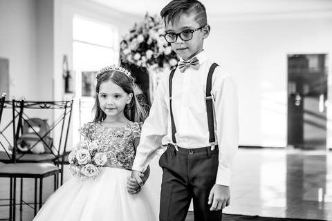 dia da noiva, mariana assis lounge, abrescas, buque rosa, natus barber shop, madrinahs de rosa, noide terno vinho, casamento de noite, dia do noivo, make de noiva, penteado de noiva'