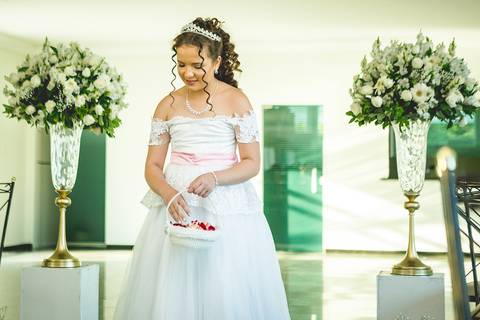 dia da noiva, mariana assis lounge, abrescas, buque rosa, natus barber shop, madrinahs de rosa, noide terno vinho, casamento de noite, dia do noivo, make de noiva, penteado de noiva'