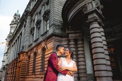 dia da noiva, mariana assis lounge, abrescas, buque rosa, natus barber shop, madrinahs de rosa, noide terno vinho, casamento de noite, dia do noivo, make de noiva, penteado de noiva'