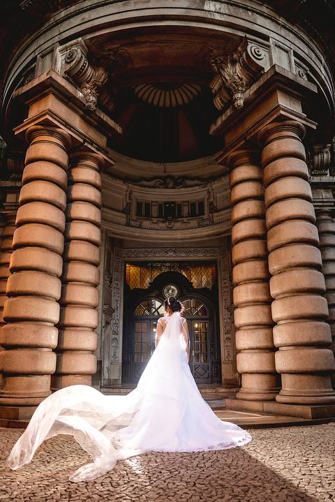 dia da noiva, mariana assis lounge, abrescas, buque rosa, natus barber shop, madrinahs de rosa, noide terno vinho, casamento de noite, dia do noivo, make de noiva, penteado de noiva'