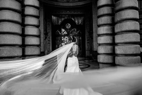 dia da noiva, mariana assis lounge, abrescas, buque rosa, natus barber shop, madrinahs de rosa, noide terno vinho, casamento de noite, dia do noivo, make de noiva, penteado de noiva'