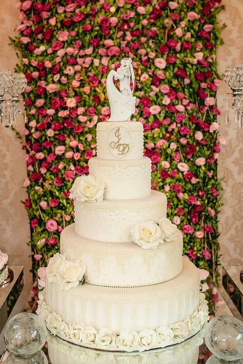 dia da noiva, mariana assis lounge, abrescas, buque rosa, natus barber shop, madrinahs de rosa, noide terno vinho, casamento de noite, dia do noivo, make de noiva, penteado de noiva'