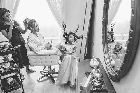 jardim das orquideas, praia grande, mariana assis, louge, noiva, penteado de noiva, vestido de noiva, terno de noivo, cinza, madrinha de rosê, madrinhas de rosa, eh viva assessoria, fabiana e julio fotografia, fotografia de casamento, casal de fotogrado'