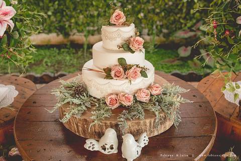 jardim das orquideas, praia grande, mariana assis, louge, noiva, penteado de noiva, vestido de noiva, terno de noivo, cinza, madrinha de rosê, madrinhas de rosa, eh viva assessoria, fabiana e julio fotografia, fotografia de casamento, casal de fotogrado'