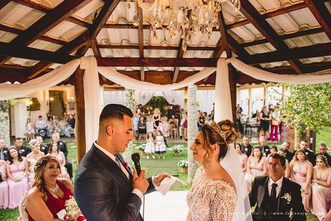 jardim das orquideas, praia grande, mariana assis, louge, noiva, penteado de noiva, vestido de noiva, terno de noivo, cinza, madrinha de rosê, madrinhas de rosa, eh viva assessoria, fabiana e julio fotografia, fotografia de casamento, casal de fotogrado'