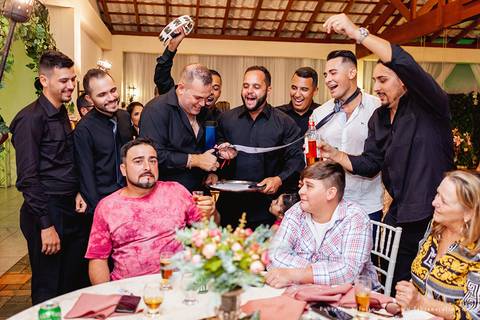 jardim das orquideas, praia grande, mariana assis, louge, noiva, penteado de noiva, vestido de noiva, terno de noivo, cinza, madrinha de rosê, madrinhas de rosa, eh viva assessoria, fabiana e julio fotografia, fotografia de casamento, casal de fotogrado'