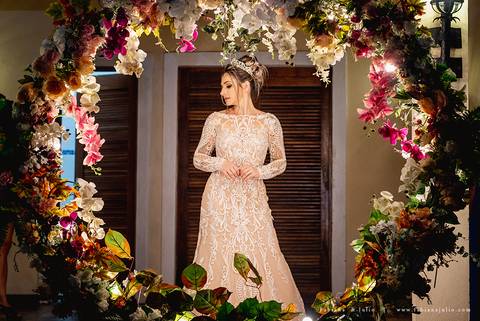 jardim das orquideas, praia grande, mariana assis, louge, noiva, penteado de noiva, vestido de noiva, terno de noivo, cinza, madrinha de rosê, madrinhas de rosa, eh viva assessoria, fabiana e julio fotografia, fotografia de casamento, casal de fotogrado'