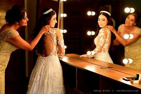 espaço serra do mar, casamento de dia, casamento no campo, mariana assis, maquiadora mariana assis, dia da noiva, vestido wanda brasil, noivo de azul, buque orquideas'