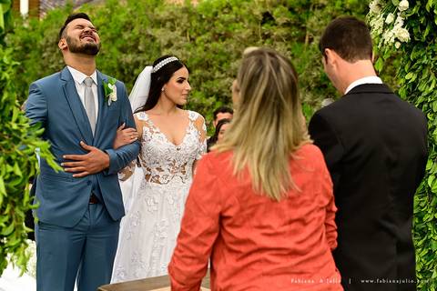 espaço serra do mar, casamento de dia, casamento no campo, mariana assis, maquiadora mariana assis, dia da noiva, vestido wanda brasil, noivo de azul, buque orquideas'