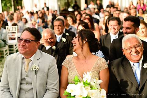 espaço serra do mar, casamento de dia, casamento no campo, mariana assis, maquiadora mariana assis, dia da noiva, vestido wanda brasil, noivo de azul, buque orquideas'