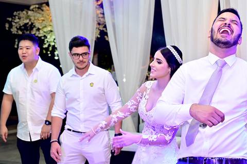 espaço serra do mar, casamento de dia, casamento no campo, mariana assis, maquiadora mariana assis, dia da noiva, vestido wanda brasil, noivo de azul, buque orquideas'