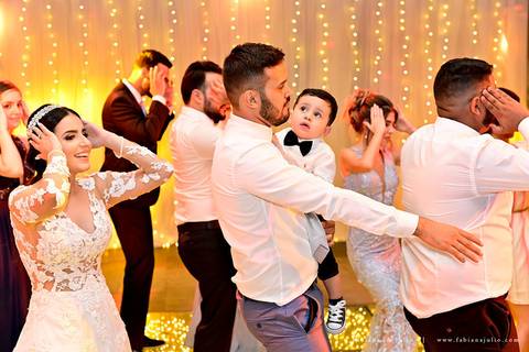 espaço serra do mar, casamento de dia, casamento no campo, mariana assis, maquiadora mariana assis, dia da noiva, vestido wanda brasil, noivo de azul, buque orquideas'
