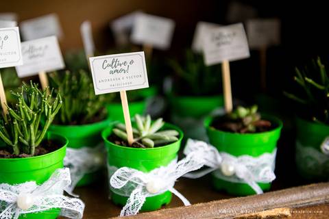 espaço serra do mar, casamento de dia, casamento no campo, mariana assis, maquiadora mariana assis, dia da noiva, vestido wanda brasil, noivo de azul, buque orquideas'