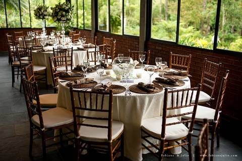 espaço serra do mar, casamento de dia, casamento no campo, mariana assis, maquiadora mariana assis, dia da noiva, vestido wanda brasil, noivo de azul, buque orquideas'