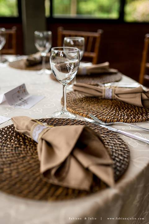 espaço serra do mar, casamento de dia, casamento no campo, mariana assis, maquiadora mariana assis, dia da noiva, vestido wanda brasil, noivo de azul, buque orquideas'