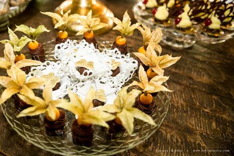 espaço serra do mar, casamento de dia, casamento no campo, mariana assis, maquiadora mariana assis, dia da noiva, vestido wanda brasil, noivo de azul, buque orquideas'