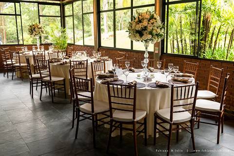 espaço serra do mar, casamento de dia, casamento no campo, mariana assis, maquiadora mariana assis, dia da noiva, vestido wanda brasil, noivo de azul, buque orquideas'