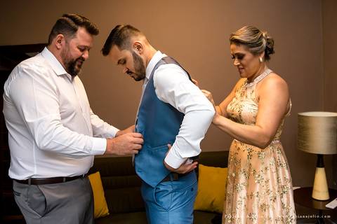 espaço serra do mar, casamento de dia, casamento no campo, mariana assis, maquiadora mariana assis, dia da noiva, vestido wanda brasil, noivo de azul, buque orquideas'