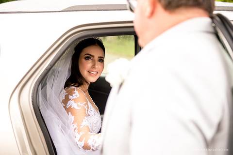 espaço serra do mar, casamento de dia, casamento no campo, mariana assis, maquiadora mariana assis, dia da noiva, vestido wanda brasil, noivo de azul, buque orquideas'