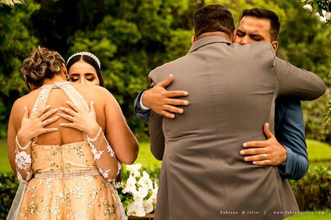 espaço serra do mar, casamento de dia, casamento no campo, mariana assis, maquiadora mariana assis, dia da noiva, vestido wanda brasil, noivo de azul, buque orquideas'