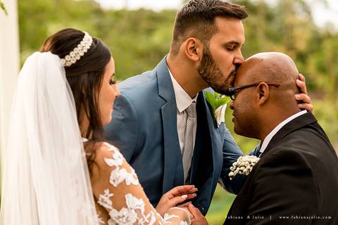 espaço serra do mar, casamento de dia, casamento no campo, mariana assis, maquiadora mariana assis, dia da noiva, vestido wanda brasil, noivo de azul, buque orquideas'