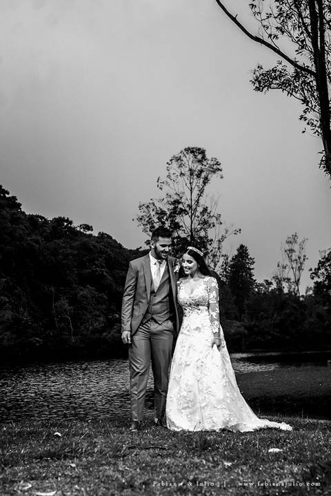 espaço serra do mar, casamento de dia, casamento no campo, mariana assis, maquiadora mariana assis, dia da noiva, vestido wanda brasil, noivo de azul, buque orquideas'