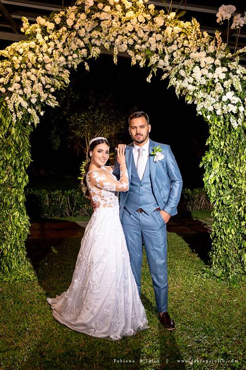 espaço serra do mar, casamento de dia, casamento no campo, mariana assis, maquiadora mariana assis, dia da noiva, vestido wanda brasil, noivo de azul, buque orquideas'