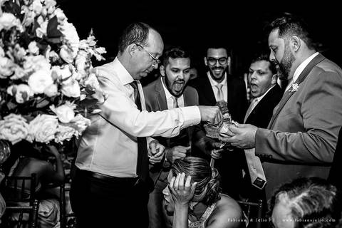 espaço serra do mar, casamento de dia, casamento no campo, mariana assis, maquiadora mariana assis, dia da noiva, vestido wanda brasil, noivo de azul, buque orquideas'