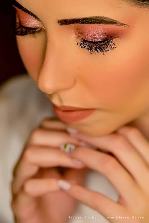 andressa justiniano make, penteado de noiva, dia da noiva, casamento de dia, jardim das orquideas, buquet cacho de uva, maquiagem para noiva, terno azul para noivo, madrinhas em tons pasteis, vestido de madrinha claros,  sapato noivo, padrinhos alegres'