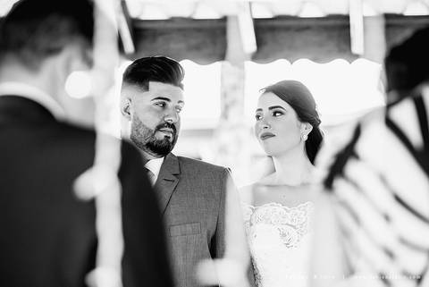 andressa justiniano make, penteado de noiva, dia da noiva, casamento de dia, jardim das orquideas, buquet cacho de uva, maquiagem para noiva, terno azul para noivo, madrinhas em tons pasteis, vestido de madrinha claros,  sapato noivo, padrinhos alegres'