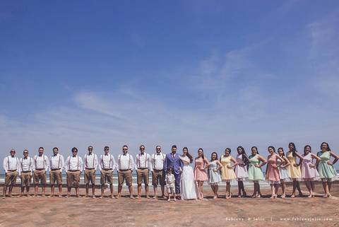 andressa justiniano make, penteado de noiva, dia da noiva, casamento de dia, jardim das orquideas, buquet cacho de uva, maquiagem para noiva, terno azul para noivo, madrinhas em tons pasteis, vestido de madrinha claros,  sapato noivo, padrinhos alegres'