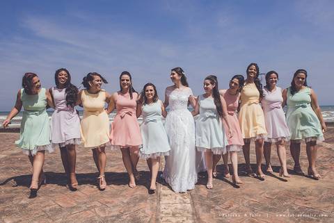 andressa justiniano make, penteado de noiva, dia da noiva, casamento de dia, jardim das orquideas, buquet cacho de uva, maquiagem para noiva, terno azul para noivo, madrinhas em tons pasteis, vestido de madrinha claros,  sapato noivo, padrinhos alegres'