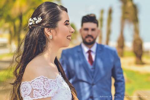 andressa justiniano make, penteado de noiva, dia da noiva, casamento de dia, jardim das orquideas, buquet cacho de uva, maquiagem para noiva, terno azul para noivo, madrinhas em tons pasteis, vestido de madrinha claros,  sapato noivo, padrinhos alegres'