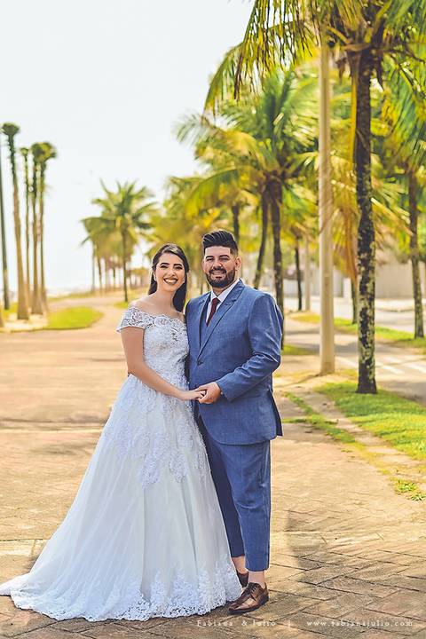 andressa justiniano make, penteado de noiva, dia da noiva, casamento de dia, jardim das orquideas, buquet cacho de uva, maquiagem para noiva, terno azul para noivo, madrinhas em tons pasteis, vestido de madrinha claros,  sapato noivo, padrinhos alegres'