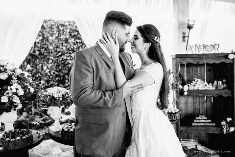 andressa justiniano make, penteado de noiva, dia da noiva, casamento de dia, jardim das orquideas, buquet cacho de uva, maquiagem para noiva, terno azul para noivo, madrinhas em tons pasteis, vestido de madrinha claros,  sapato noivo, padrinhos alegres'