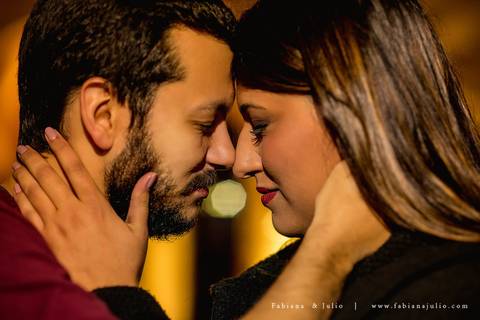 avenida paulista, ensaio de casal a noite, ensaio de casal urbano, ensaio com roupa preta, ensaio de casal, fabiana e julio, pre-wedding, ideia para ensaio de casal,.'