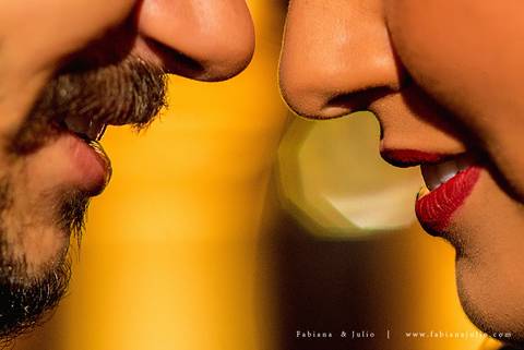 avenida paulista, ensaio de casal a noite, ensaio de casal urbano, ensaio com roupa preta, ensaio de casal, fabiana e julio, pre-wedding, ideia para ensaio de casal,.'
