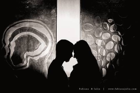 avenida paulista, ensaio de casal a noite, ensaio de casal urbano, ensaio com roupa preta, ensaio de casal, fabiana e julio, pre-wedding, ideia para ensaio de casal,.'