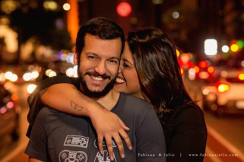 avenida paulista, ensaio de casal a noite, ensaio de casal urbano, ensaio com roupa preta, ensaio de casal, fabiana e julio, pre-wedding, ideia para ensaio de casal,.avenida paulista, ensaio de casal a noite, ensaio de casal urbano, ensaio com roupa preta'