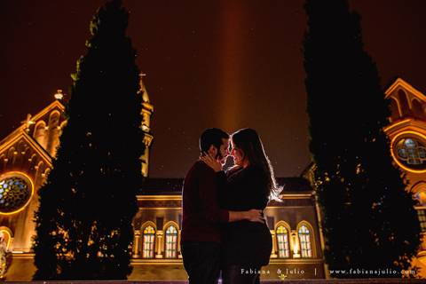 avenida paulista, ensaio de casal a noite, ensaio de casal urbano, ensaio com roupa preta, ensaio de casal, fabiana e julio, pre-wedding, ideia para ensaio de casal,.'