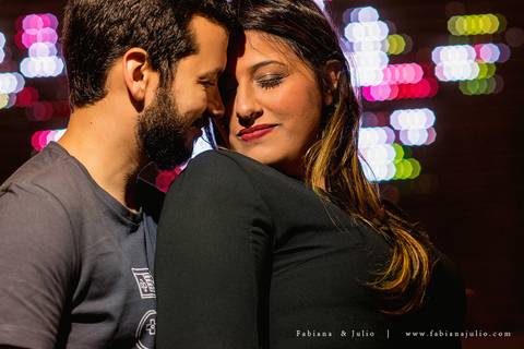 avenida paulista, ensaio de casal a noite, ensaio de casal urbano, ensaio com roupa preta, ensaio de casal, fabiana e julio, pre-wedding, ideia para ensaio de casal,.'